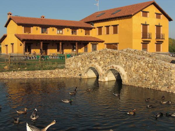 Los Reales Carrizo de la Ribera Bagian luar foto